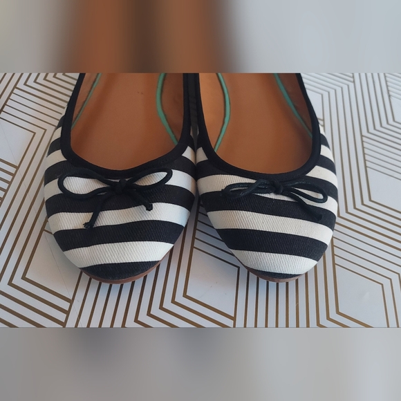 DV8 by Dolce Vita Ballet Flats - Picture 4 of 10